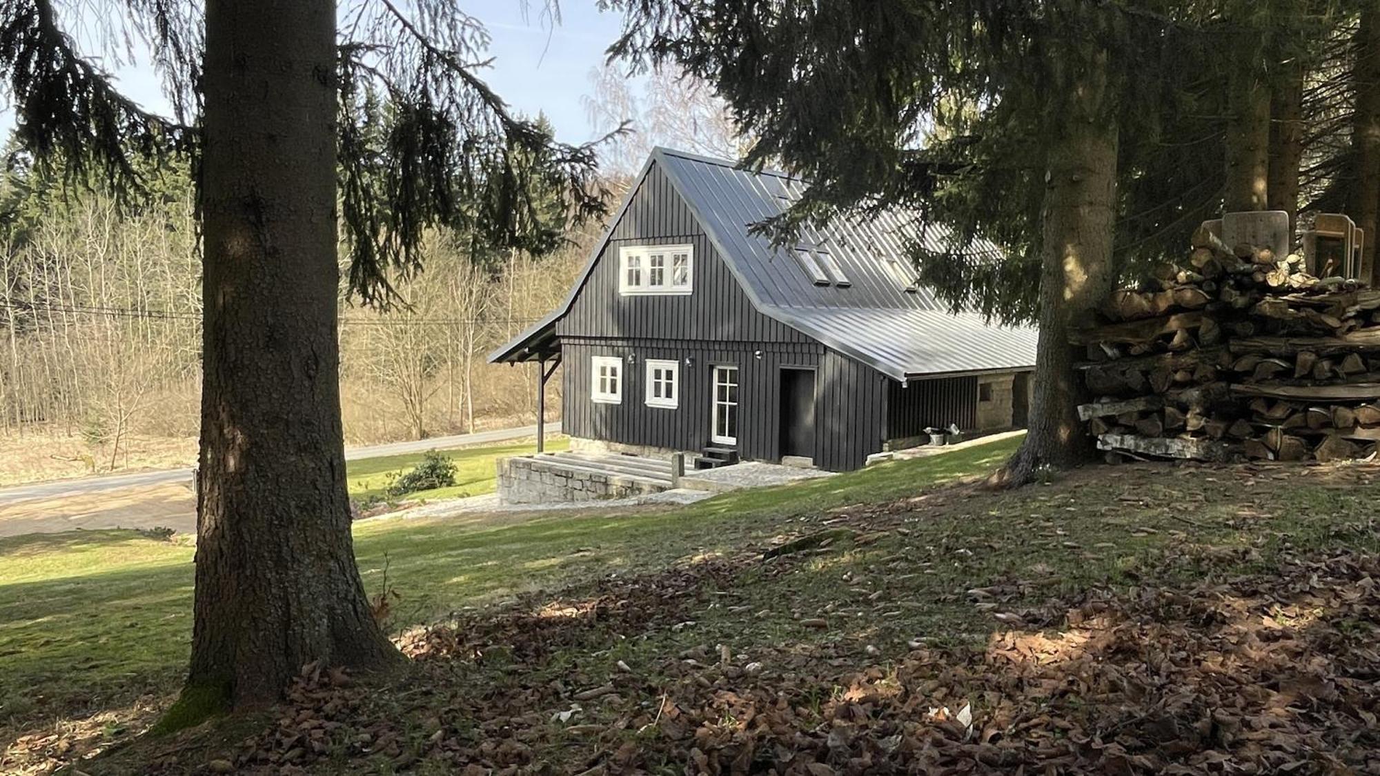 Horní Maxov Izerina Cottage מראה חיצוני תמונה